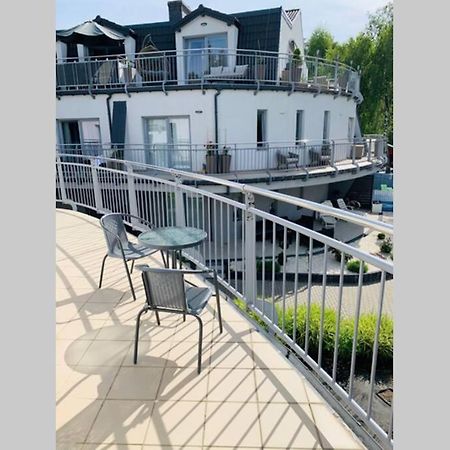 Uroczy Apartament Z Basenem I Kortem Tenisowym Побєрово Екстер'єр фото