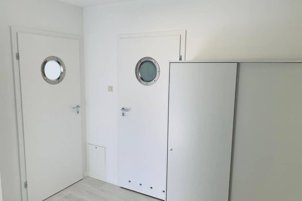 Uroczy Apartament Z Basenem I Kortem Tenisowym Побєрово Екстер'єр фото
